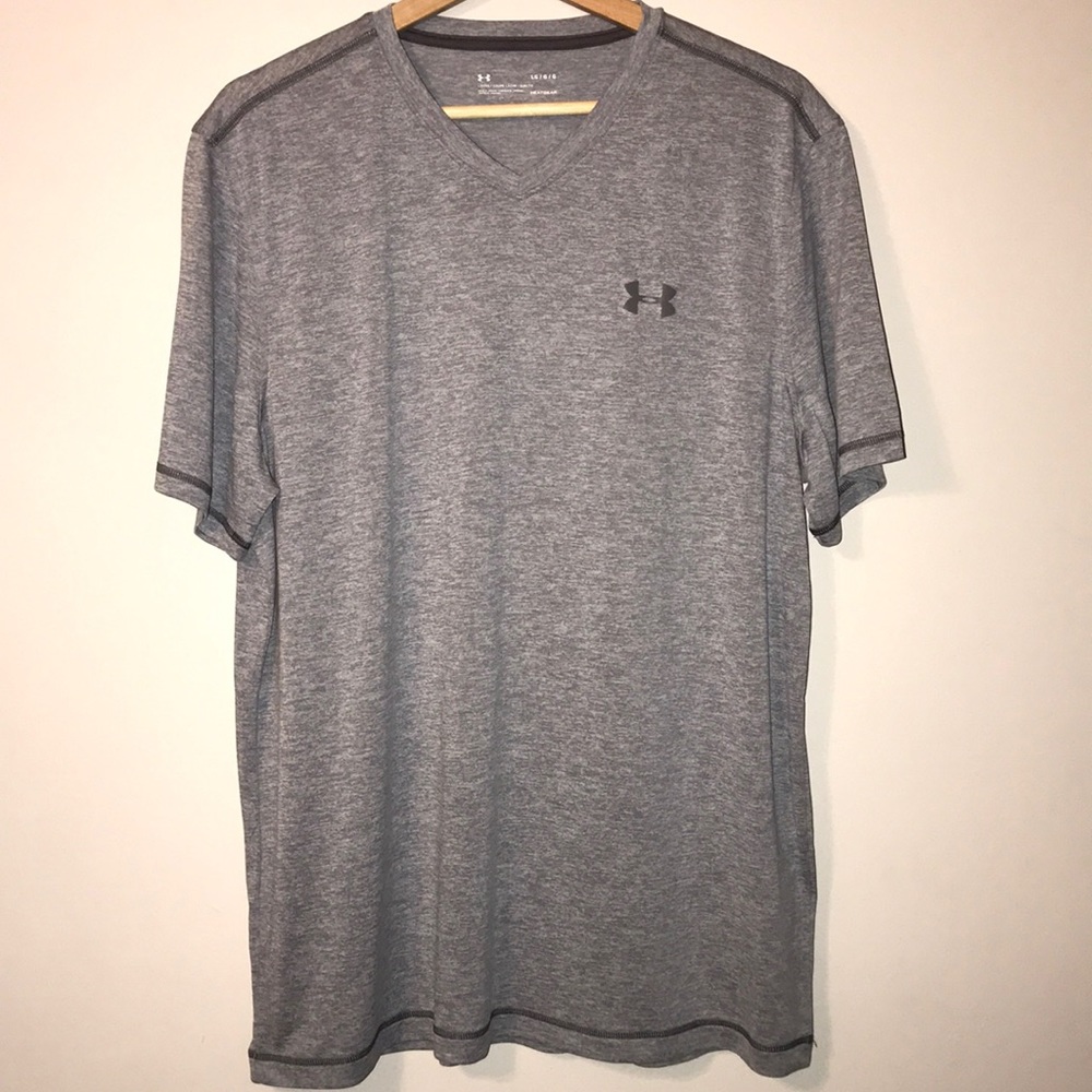 Men’s Under Armour Heatgear V-Neck T-Shirt